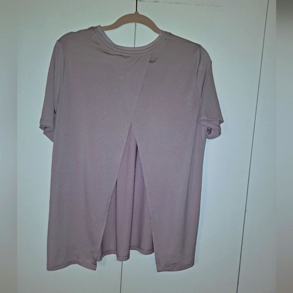 Fabletics Top - Picture 3 of 4